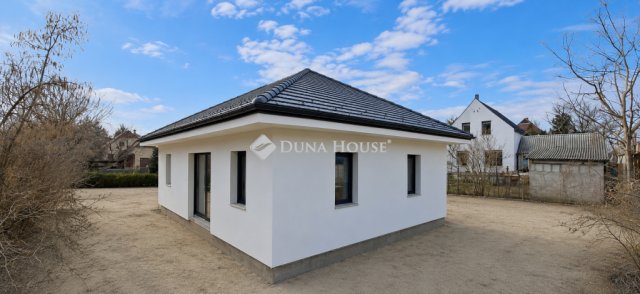 Eladó családi ház, Gödön 135 M Ft, 4 szobás