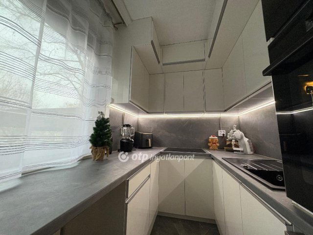 Eladó panellakás, Kecskeméten 55 M Ft, 2+1 szobás