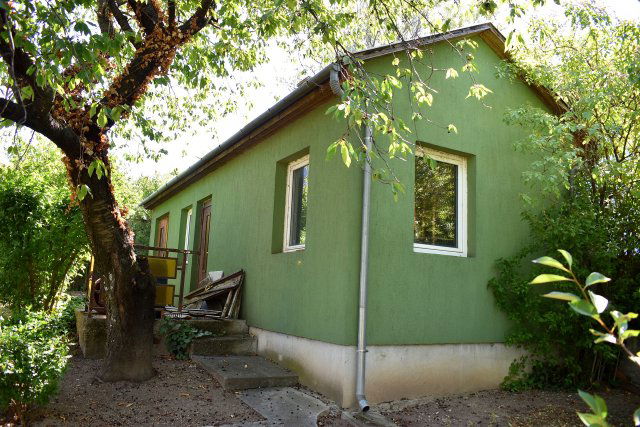 Eladó családi ház, Csopakon 215 M Ft, 8 szobás