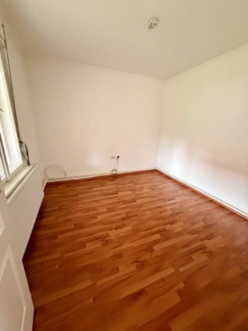 Eladó családi ház, Lőrinciben 35 M Ft, 2+2 szobás