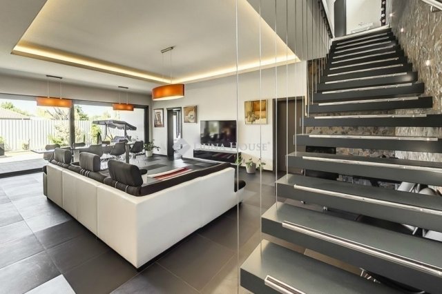 Eladó családi ház, Dabason 179 M Ft, 4 szobás