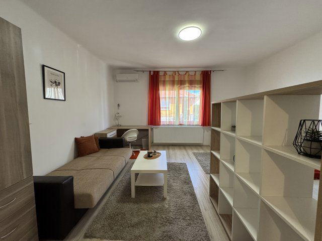 Kiadó téglalakás, albérlet, Pécsett, Lázár Vilmos utcában