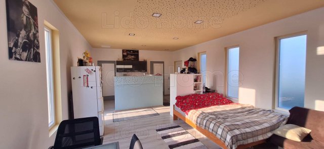 Eladó családi ház, Siójuton 49.9 M Ft, 1 szobás