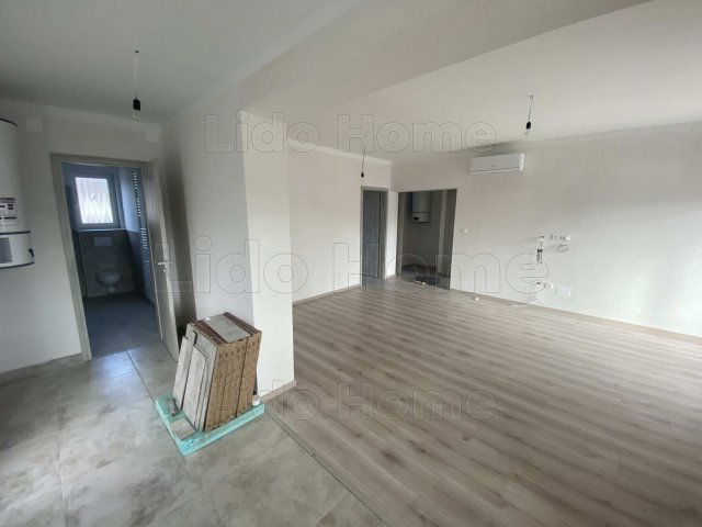 Eladó téglalakás, Siófokon 72.5 M Ft, 2 szobás