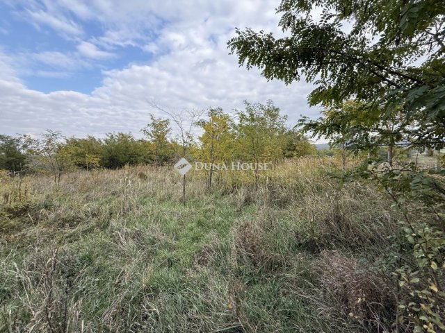 Eladó telek, Nyergesújfaluban 4 M Ft / költözzbe.hu