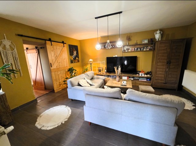 Eladó családi ház, Veszprémben 93.5 M Ft, 2+2 szobás