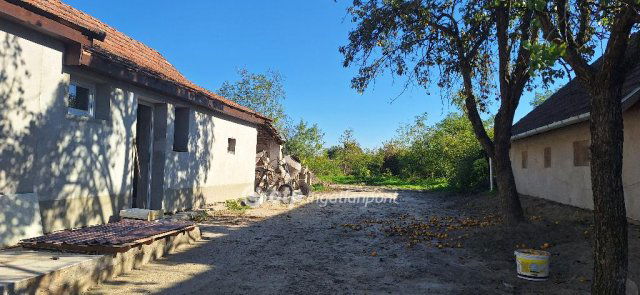 Eladó családi ház, Akasztón 19.99 M Ft, 1 szobás