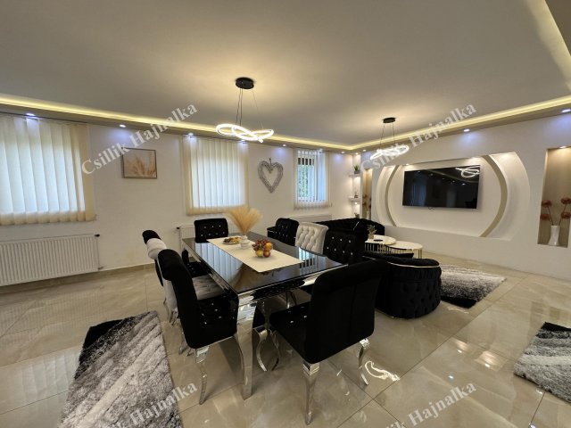 Eladó családi ház, Szolnokon 67.9 M Ft, 3 szobás