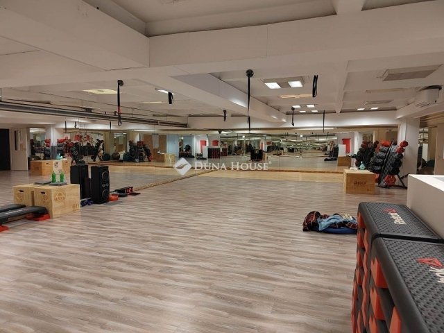 Eladó üzlethelyiség, Szegeden 150 M Ft / költözzbe.hu