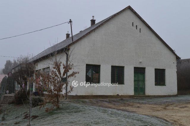 Eladó üzlethelyiség, Kazsokon 11.176 M Ft / költözzbe.hu