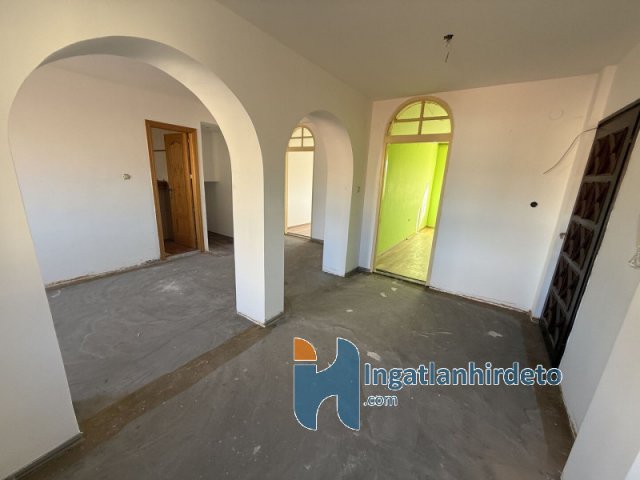 Eladó panellakás, Zalaegerszegen 46 M Ft, 3 szobás
