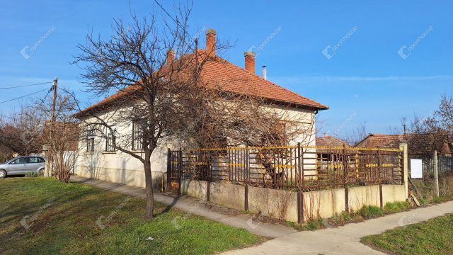 Eladó családi ház, Szegváron 16.9 M Ft, 4 szobás