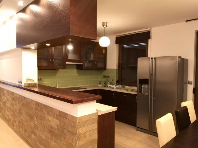 Eladó családi ház, Hévízen 196.9 M Ft, 3+2 szobás