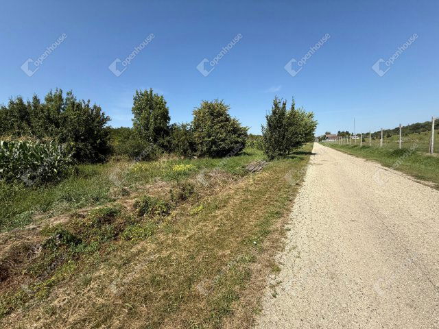 Eladó telek, Nagykutason 4.95 M Ft / költözzbe.hu