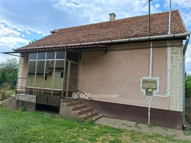 Eladó családi ház, Hajdúböszörményen 71.5 M Ft, 2+1 szobás