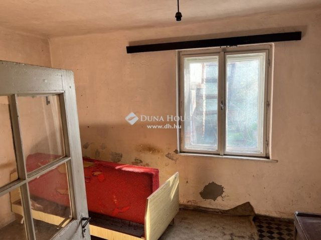 Eladó családi ház, Pécsváradon 7.9 M Ft, 2 szobás