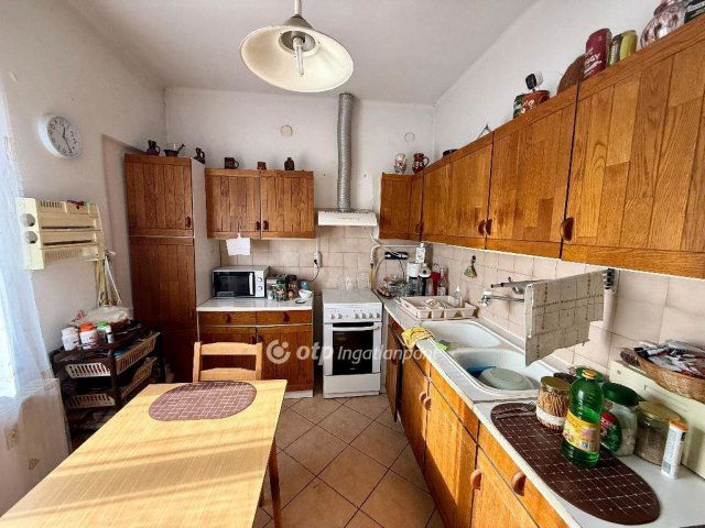 Eladó családi ház, Cegléden 69.9 M Ft, 2+1 szobás