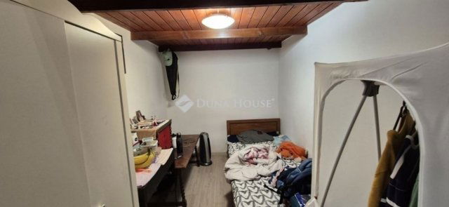 Eladó téglalakás, Budapesten, VI. kerületben 66.9 M Ft, 3 szobás