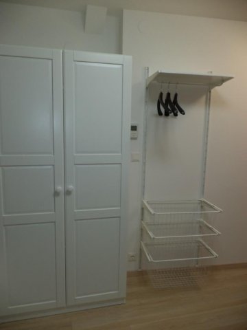 Kiadó téglalakás, albérlet, Pécsett, Király utcában, 1 szobás