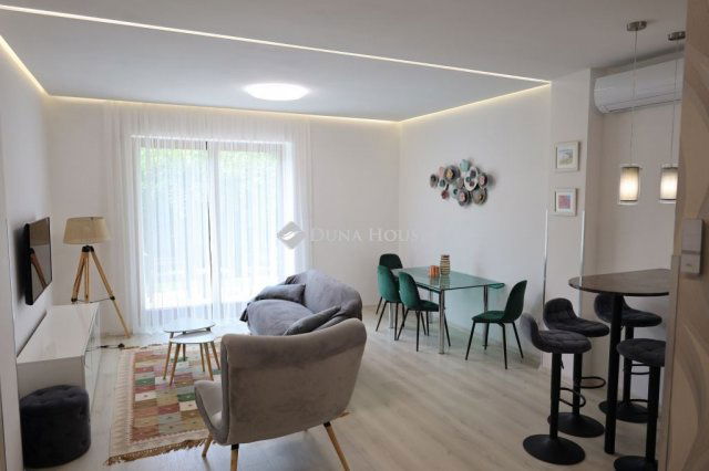 Kiadó téglalakás, albérlet, Debrecenben 450 E Ft / hó, 3 szobás