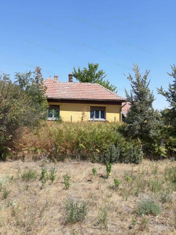 Eladó családi ház, Tápiószőlősön 15.9 M Ft, 2 szobás