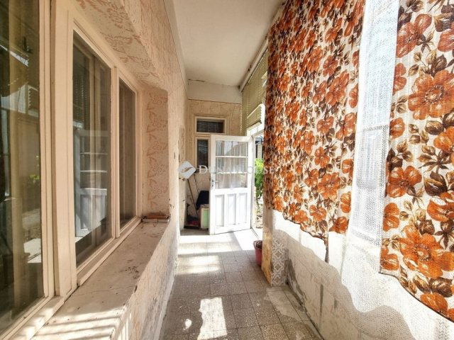 Eladó családi ház, Zsámbokon 38 M Ft, 3 szobás