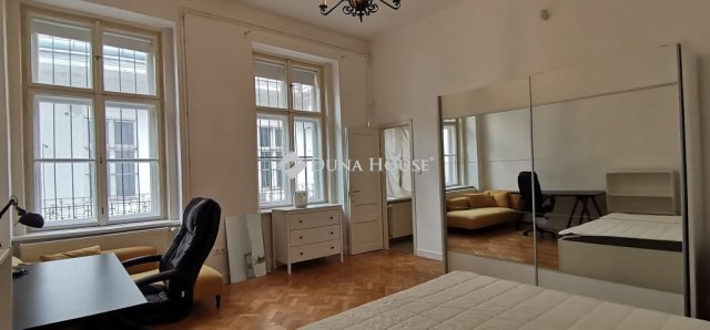 Kiadó téglalakás, albérlet, Budapesten, V. kerületben, 3 szobás