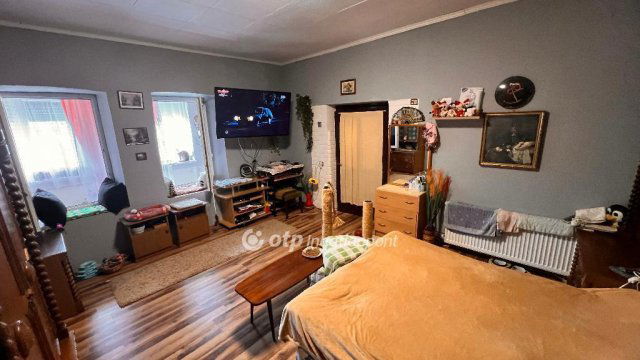 Eladó családi ház, Mezőcsáton 21 M Ft, 2 szobás