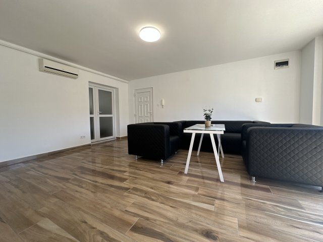 Kiadó üzlethelyiség, Nyíregyházán 200 E Ft / hó, 1 szobás