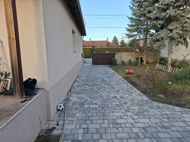 Eladó családi ház, Fertőszentmiklóson 94.5 M Ft, 2+2 szobás