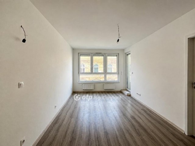 Eladó téglalakás, Budapesten, VIII. kerületben 77 M Ft, 2 szobás