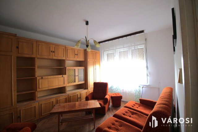 Eladó családi ház, Szombathelyen 87 M Ft, 5 szobás