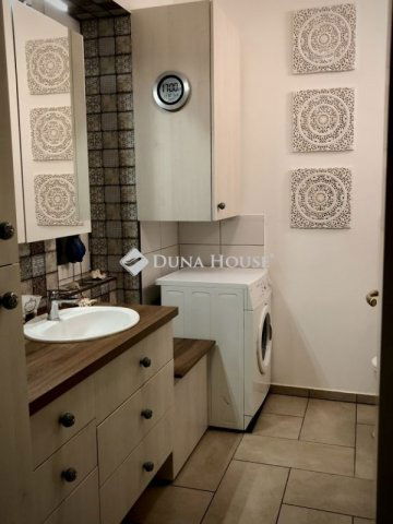 Eladó téglalakás, Budapesten, VIII. kerületben 104.7 M Ft