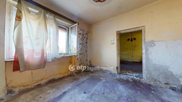 Eladó családi ház, Tiszavasváriban 9.5 M Ft, 2 szobás