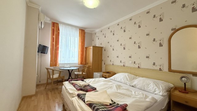 Kiadó hotel, Hajdúszoboszlón 2600 E Ft / hó