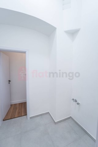 Eladó téglalakás, Pécsett 73.7 M Ft, 3 szobás