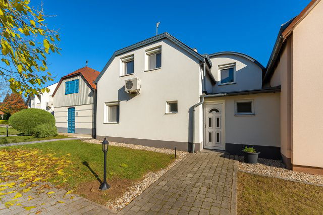 Eladó családi ház, Balatonkenesén, Mókus utcában 119.99 M Ft