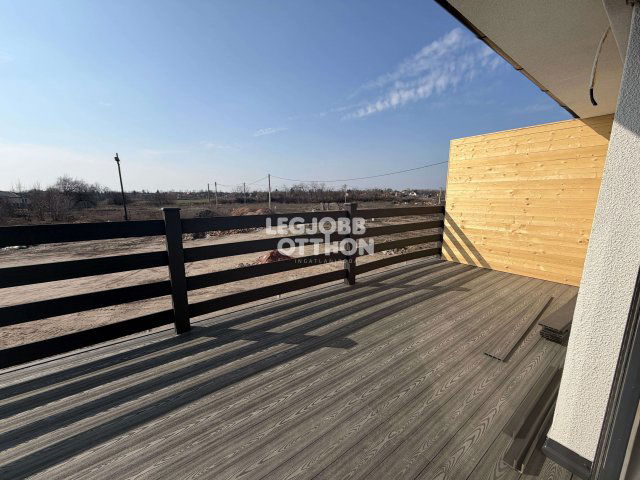 Eladó téglalakás, Cegléden 62 M Ft, 1+3 szobás