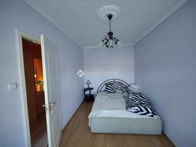 Eladó ikerház, Budapesten, XVIII. kerületben 79.9 M Ft, 3 szobás