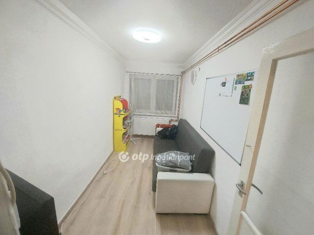 Eladó családi ház, Kocséren 31.9 M Ft, 2+1 szobás