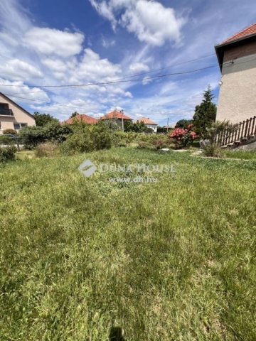 Eladó családi ház, Tökölön 117.99 M Ft, 3 szobás