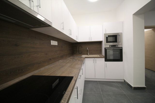 Eladó családi ház, Budapesten, XVIII. kerületben 121.9 M Ft