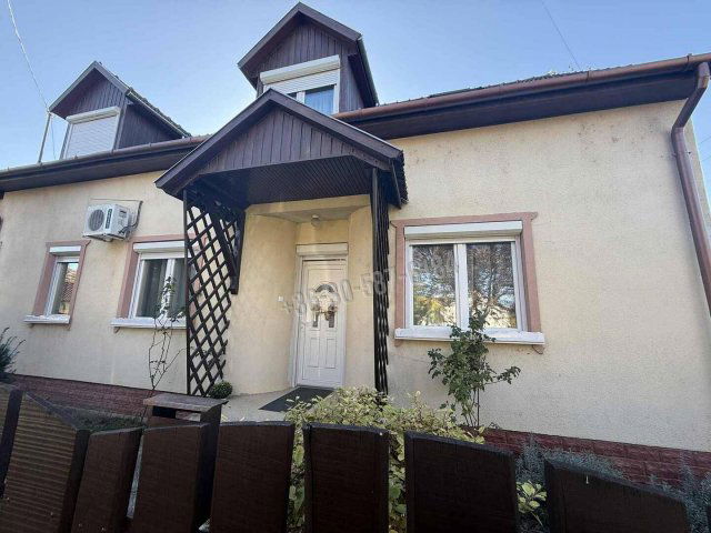 Eladó családi ház, Hajdúszoboszlón 112 M Ft, 6 szobás