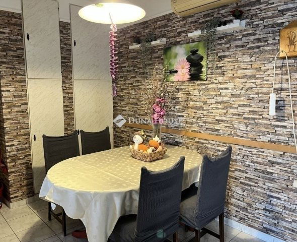 Eladó panellakás, Budapesten, XXI. kerületben 73.9 M Ft, 3 szobás