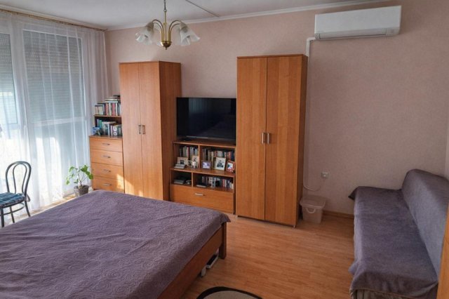 Eladó panellakás, Szentlőrincen 41.9 M Ft, 3 szobás