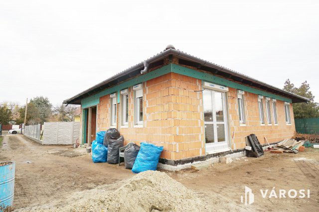 Eladó családi ház, Gyálon 115.9 M Ft, 4 szobás