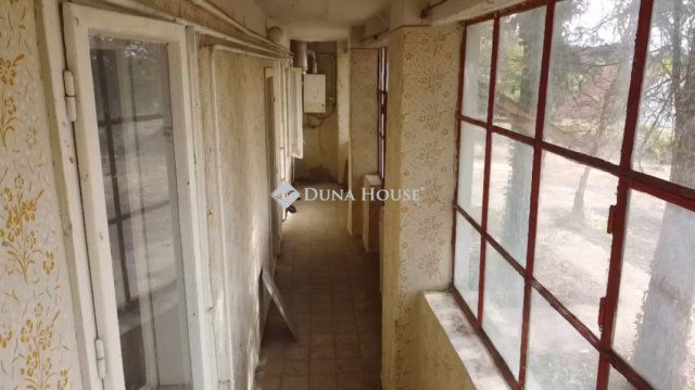 Eladó családi ház, Siklóson 28 M Ft, 3 szobás