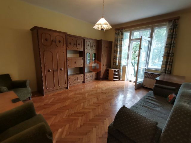 Eladó téglalakás, Pécsett, Hajnóczy úton 34 M Ft, 1 szobás