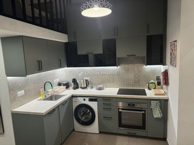 Kiadó téglalakás, albérlet, Budapesten, VI. kerületben