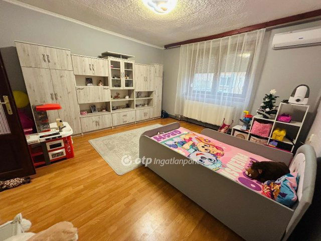 Eladó családi ház, Balsán 29.9 M Ft, 3 szobás